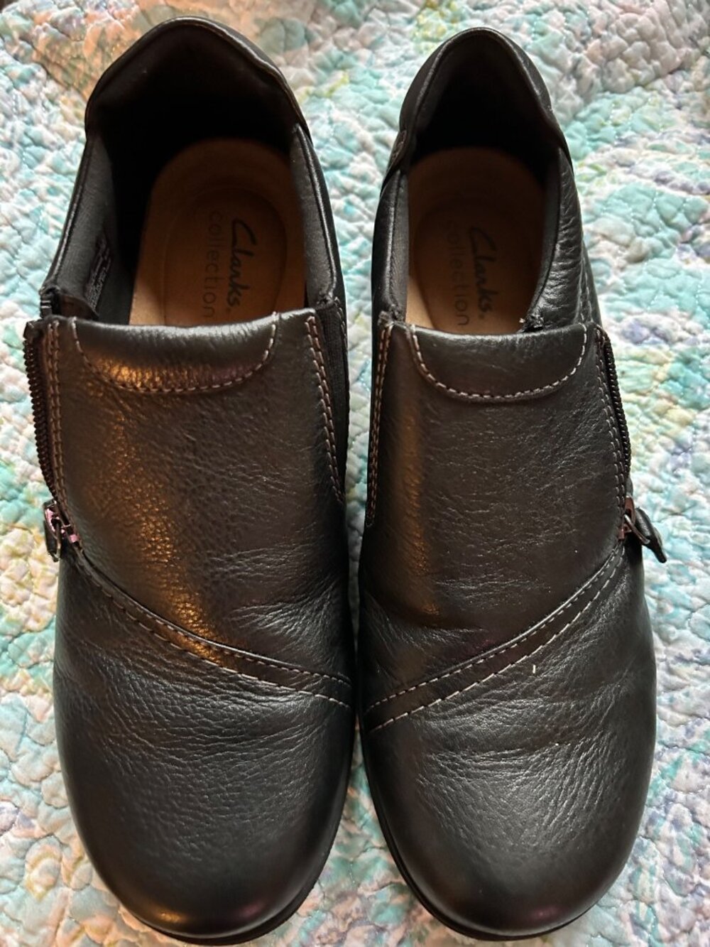 Clarks Collection Black Leather Slip On Shoes Side Zip Comfort Flats Womens 8.5